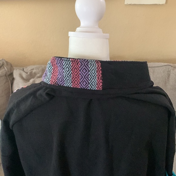 NWOT  XL Unique black Mexican “Baja” style women’s pullover Jacket. - Picture 6 of 6